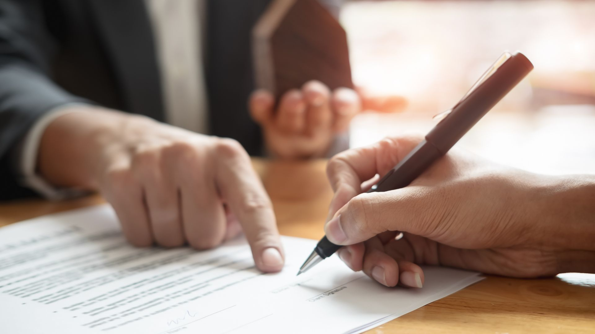 Vertrag für Freelancer – was er enthalten muss