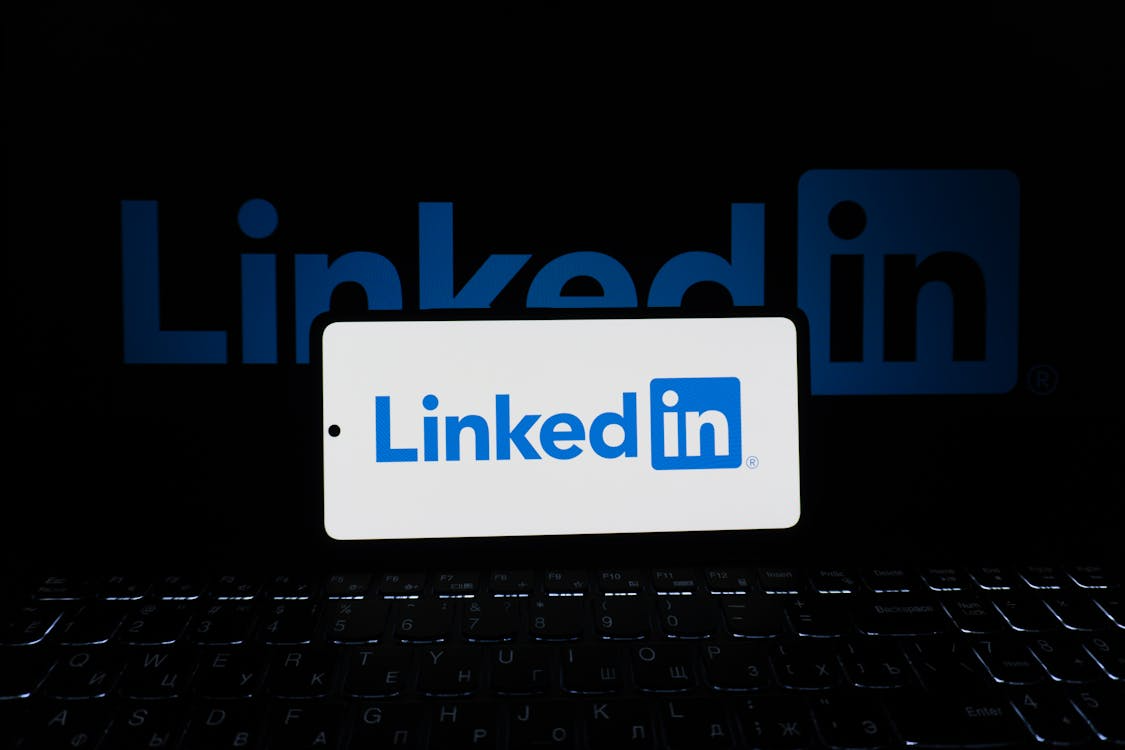 LinkedIn dla freelancera – jak zdobywać klientów